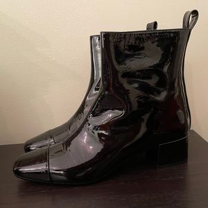 NWOT Carel patent ankle boot size 38.5